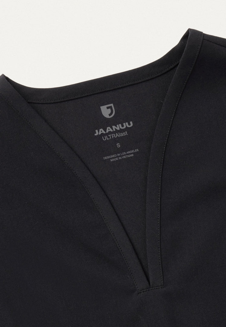 Calix Fit & Flare Scrub Top - Black