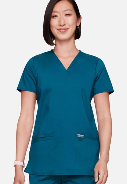 Blusa médica Cherokee Workwear Revolution 620 con cuello en V - Caribe