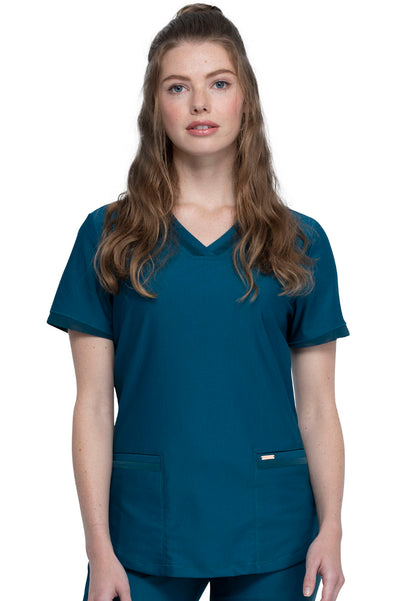 Blusa médica con cuello en V y dobladillo curvo - Caribeña