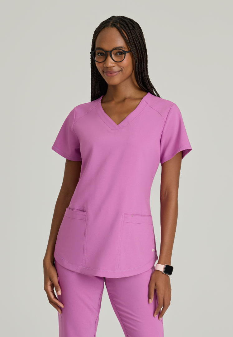 Grey's Anatomy™ Evolve "Rhythm" 2-Pocket Piped V-Neck Top - Twilight Mauve