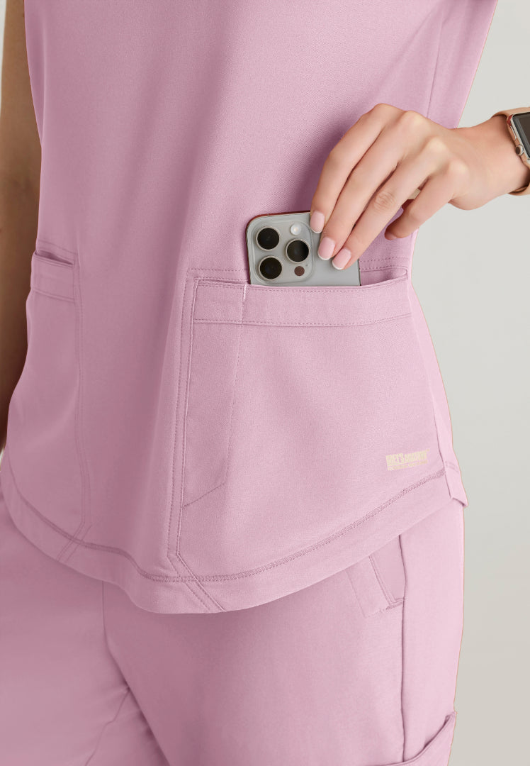 Rhythm 2-Pocket Piped V-Neck Top - Misty Pink