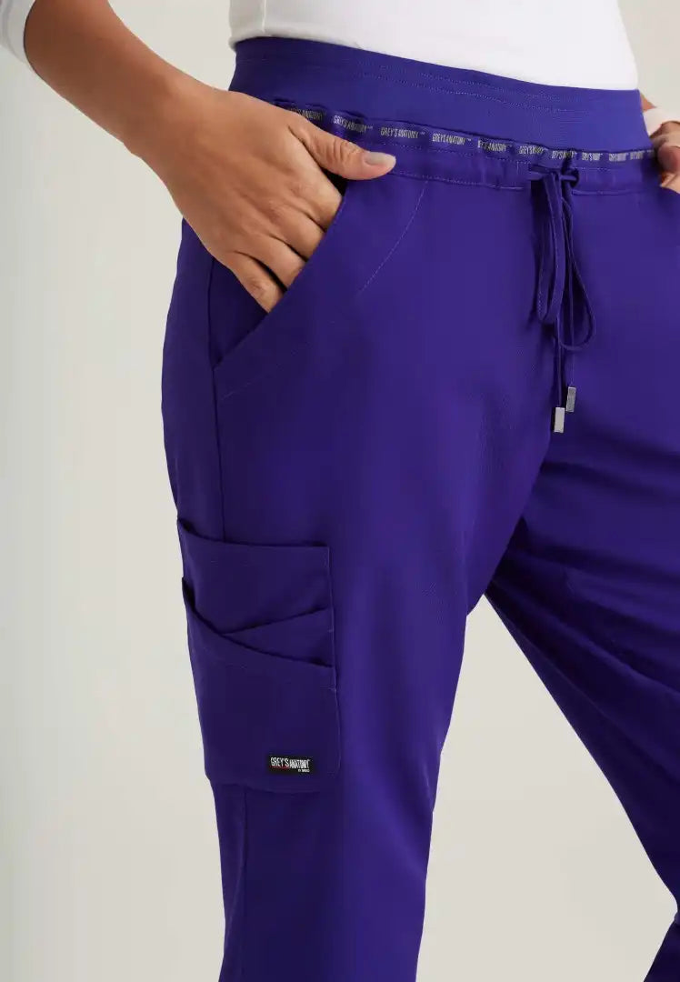 Pantalon d'uniforme médical à jambe fuselée à taille moyenne à 7 poches Serena - Brilliance