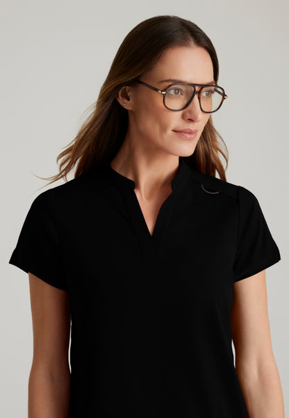 Avery 2-Pocket Scrub Top - Black