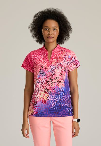 Avery 2-Pocket Scrub Top - Summer Whispers