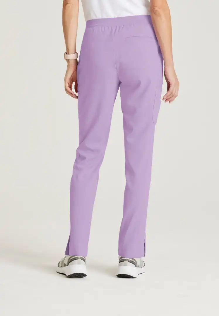 Pantalon d'uniforme médical à jambe fuselée à taille moyenne à 7 poches Serena - Freesia violet