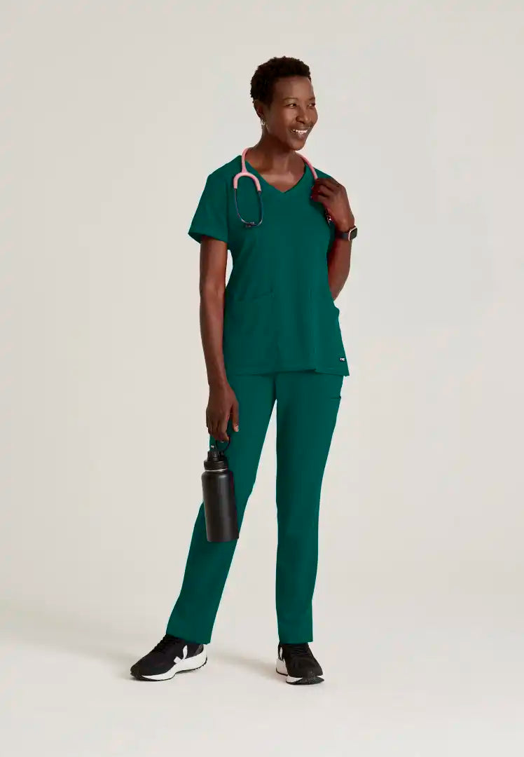 Pantalon d'uniforme médical à jambe effilée à taille moyenne à 7 poches Serena - Vert chasseur