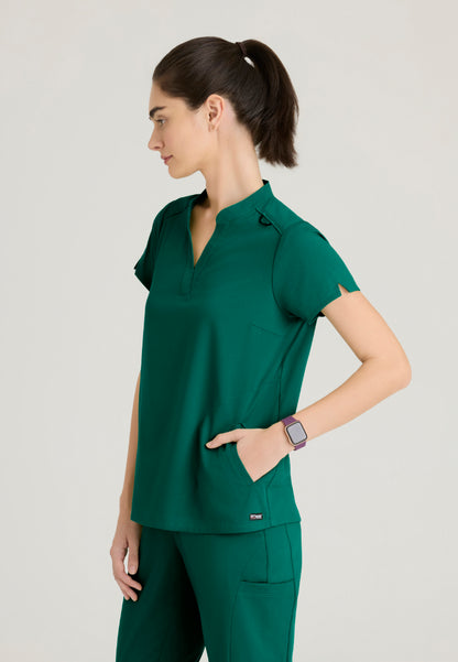 Avery 2-Pocket Scrub Top - Hunter