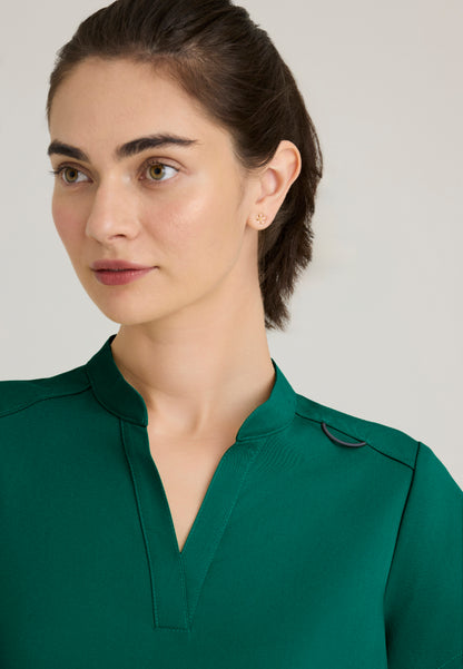 Avery 2-Pocket Scrub Top - Hunter