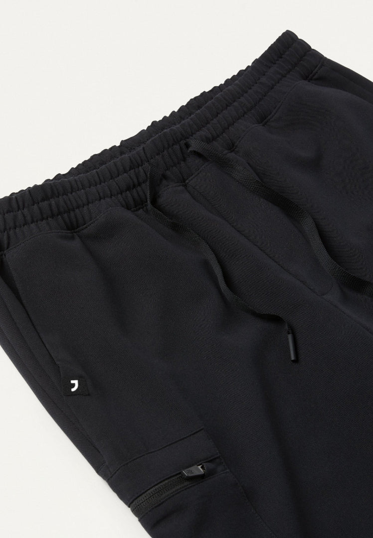 Osmo 8-Pocket Scrub Jogger - Black