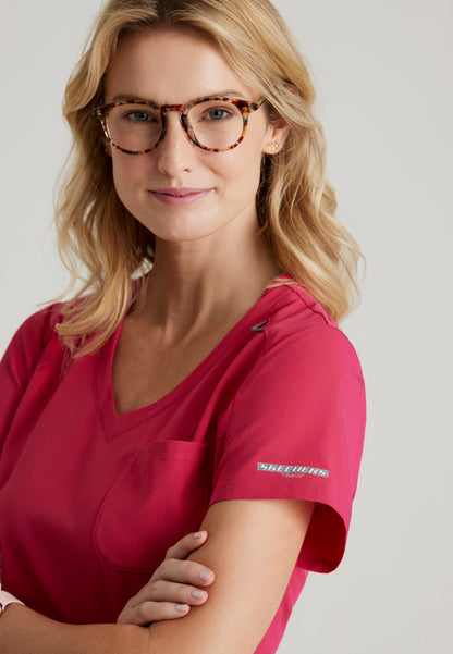 Blusa Dignity con un solo bolsillo y detalle de pliegues - Rosa vibrante