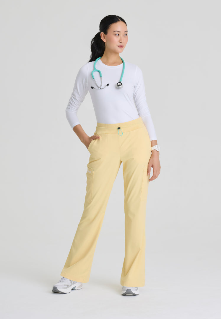 Explore 5-Pocket Flare Leg Pant - Soft Citrine