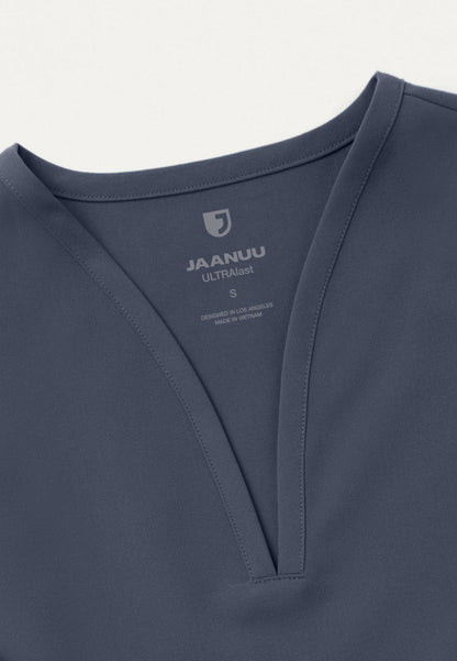 Calix Fit & Flare Scrub Top - Carbon Gray