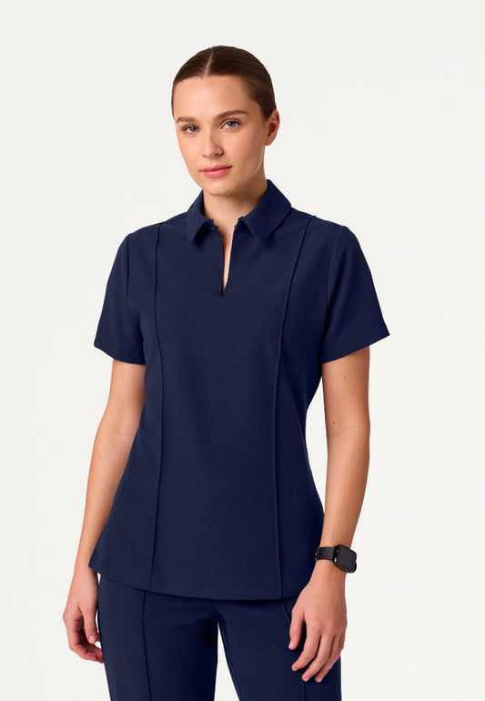 Top médico Carys Slim Modern Polo - Azul marino medianoche