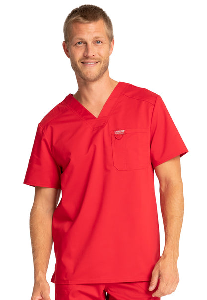 Cherokee Workwear Revolution - Camiseta de cuello en V con pliegues para hombre - Roja